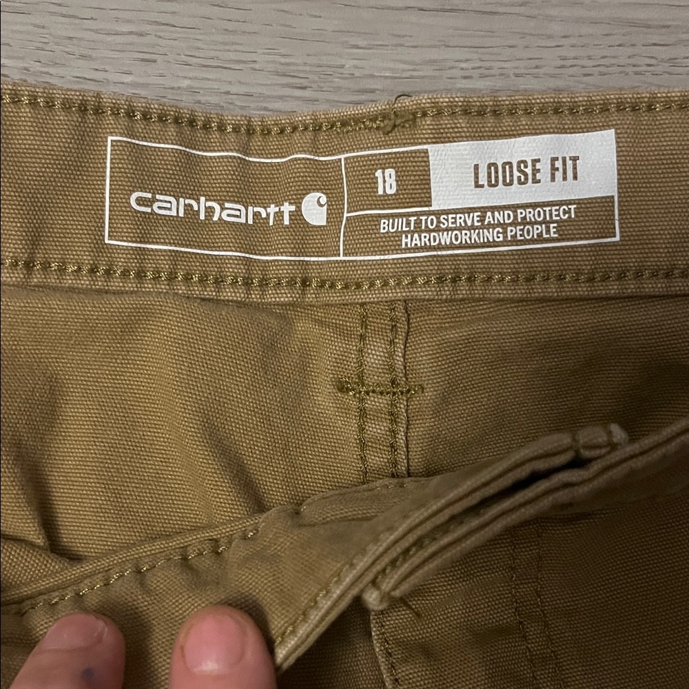 Carhartt Women’s Durable Brown Cargo Shorts EUC - Picture 2 of 9